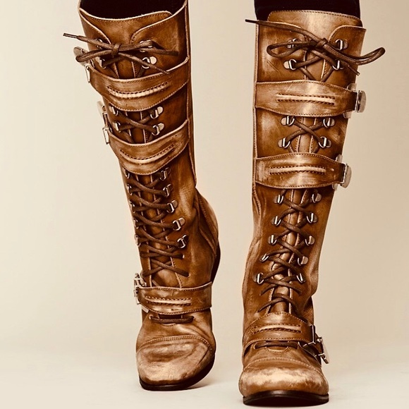 Free People Shoes - 🌟RARE🌟Free People Leather Kantell Boot